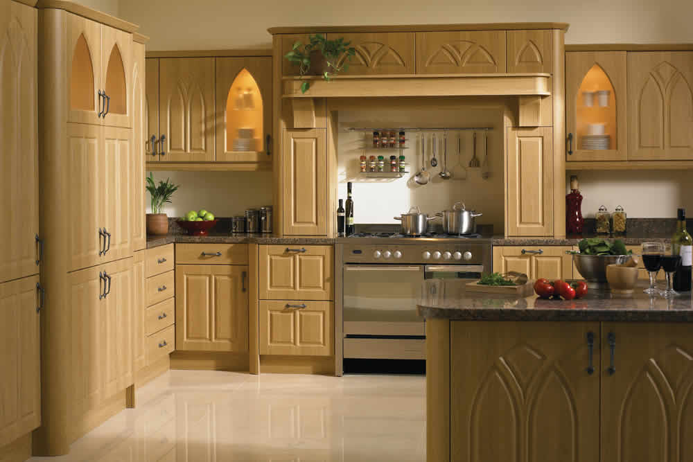 Bella Lissa Oak Gothic Kitchen